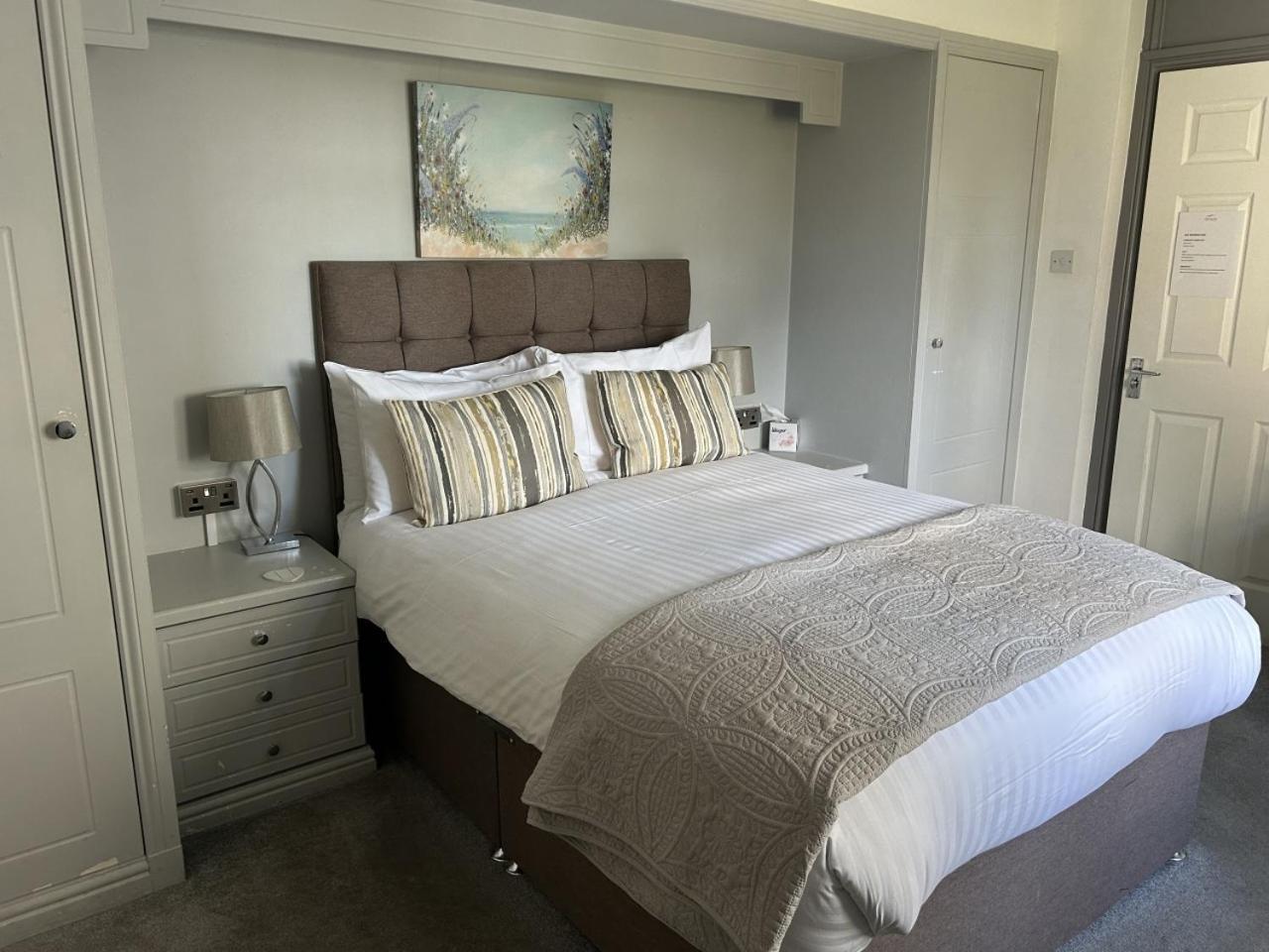 Uplands Hotel 3*