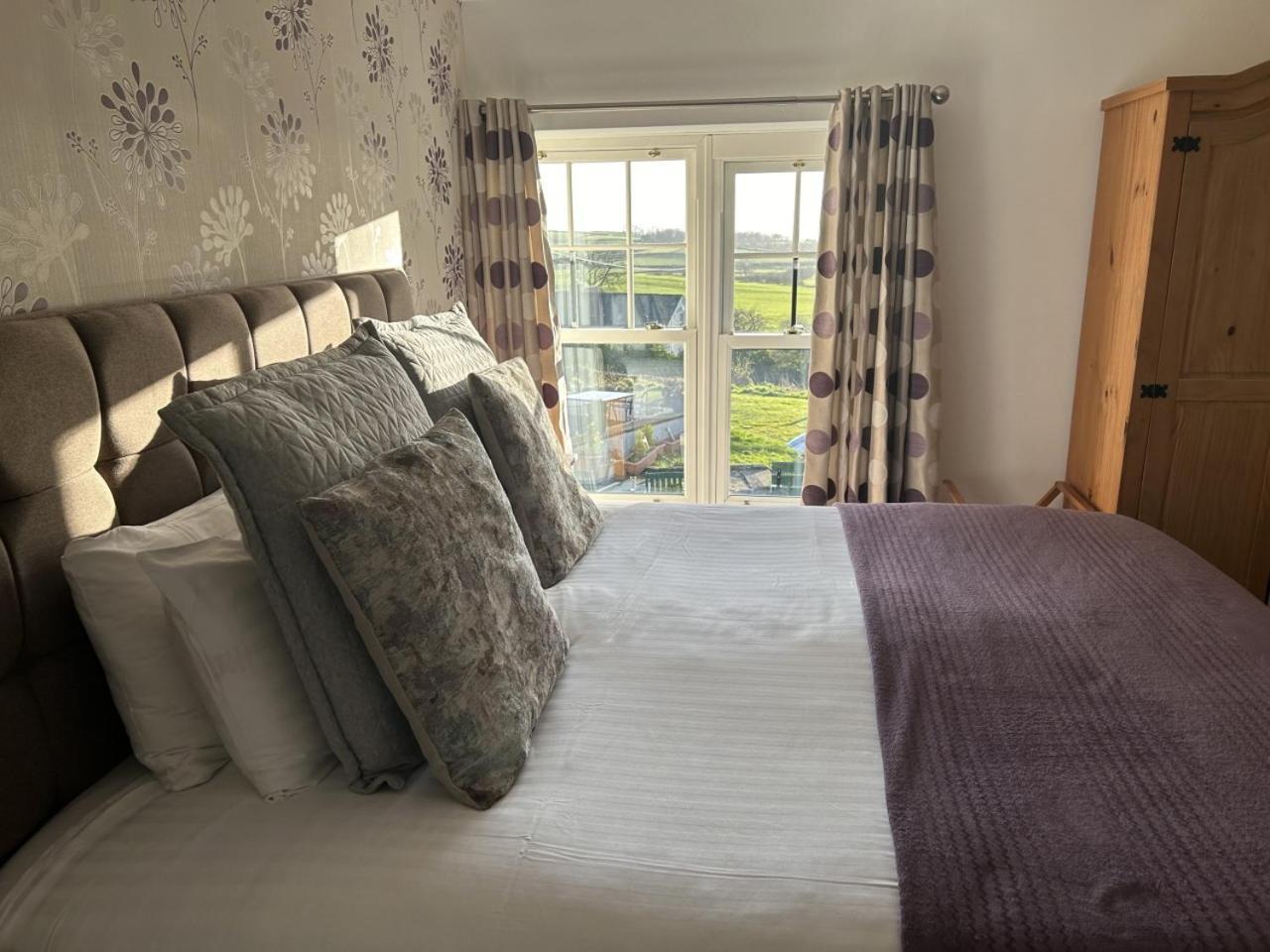 Uplands Hotel